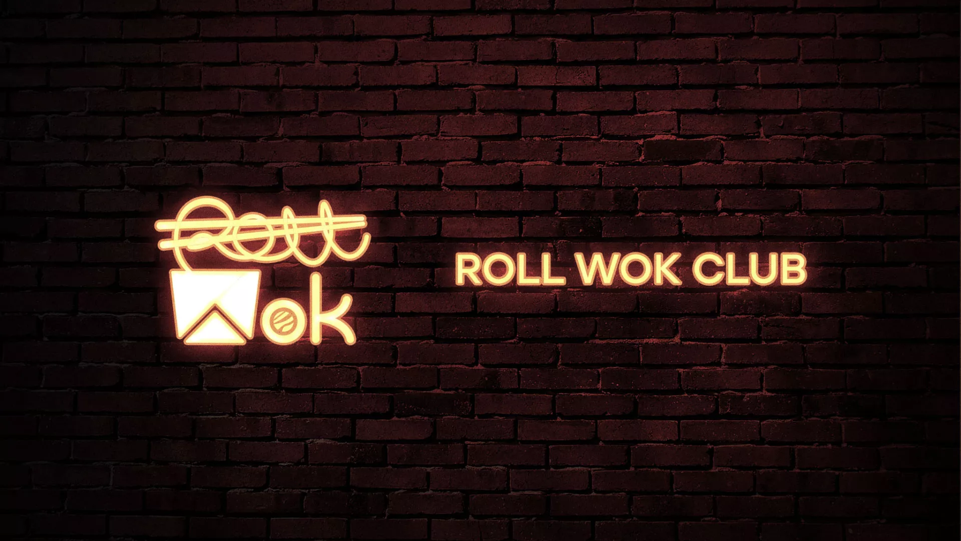 Разработка логотипа суши-бара «Roll Wok Club» в Заозёрске
