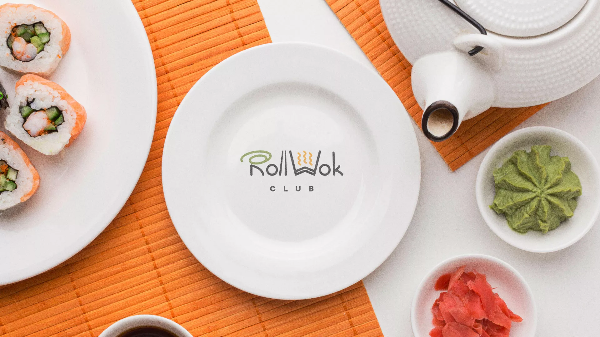 Разработка логотипа и фирменного стиля в Заозёрске для суши-бара «Roll Wok Club» Разработка логотипа и фирменного стиля в Заозёрске для суши-бара «Roll Wok Club»